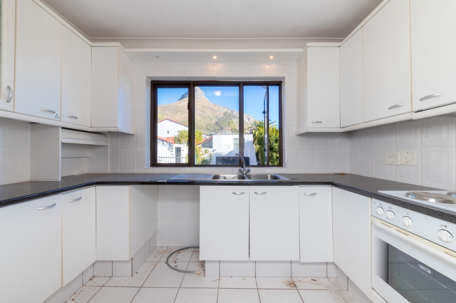 To Let 2 Bedroom Property for Rent in Sea Point Western Cape